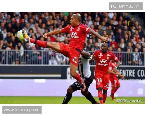 奎维利鲁昂主场迎战奥尔良争夺关键三分的激烈对决 奎维利鲁昂主场迎战奥尔良争夺关键三分的激烈对决